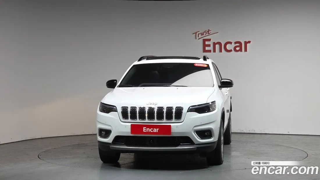 Jeep Cherokee - фото 3