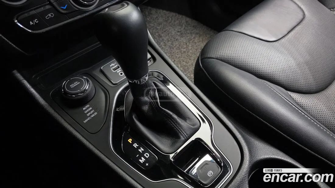 Jeep Cherokee - фото 9