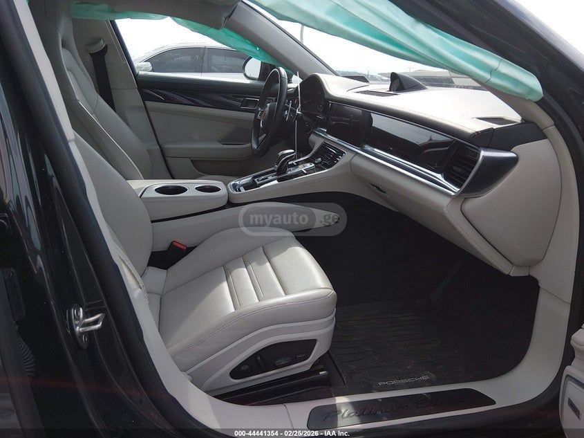 Porsche Panamera - фото 5