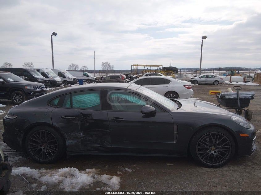Porsche Panamera - фото 6