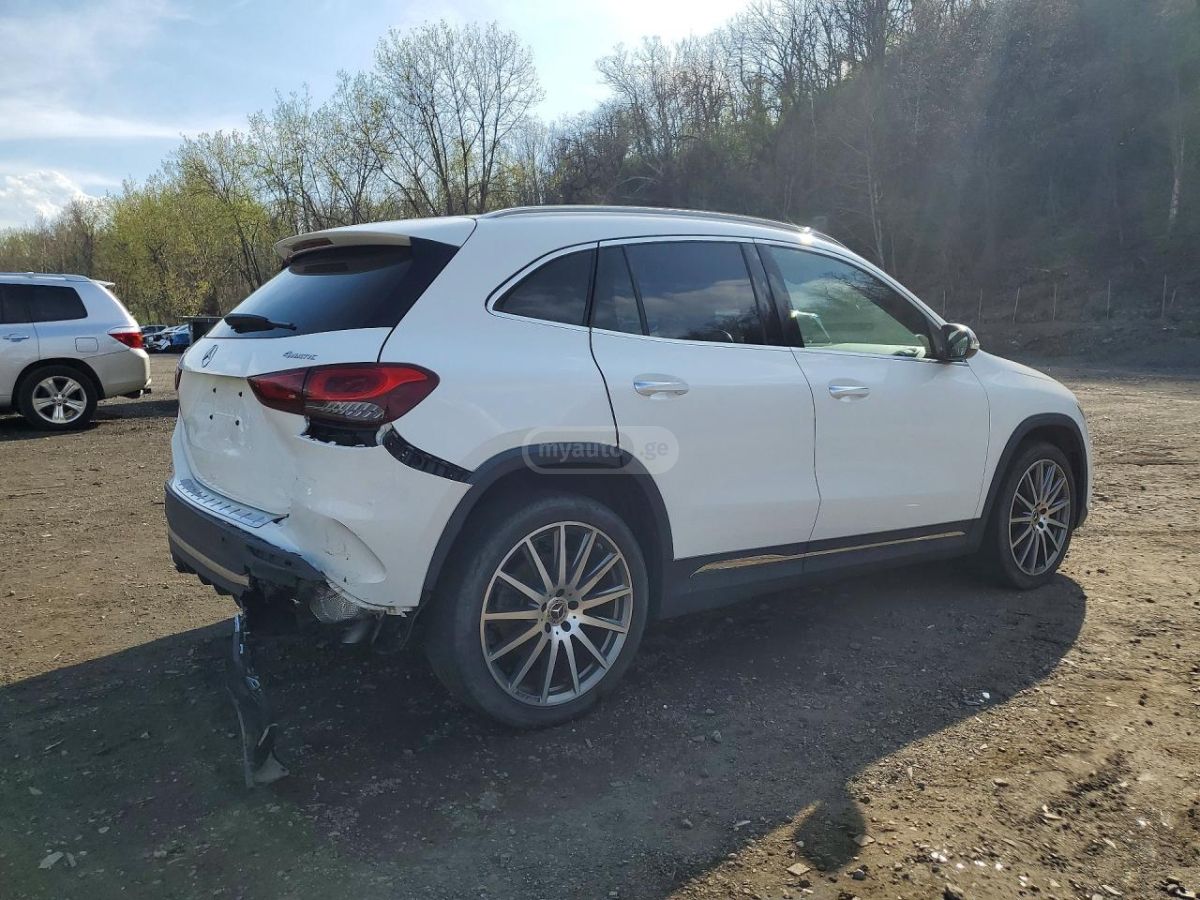 Mercedes-Benz GLA 250 - фото 3