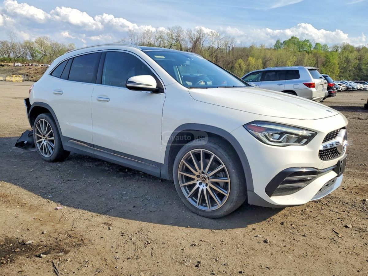 Mercedes-Benz GLA 250 - фото 4