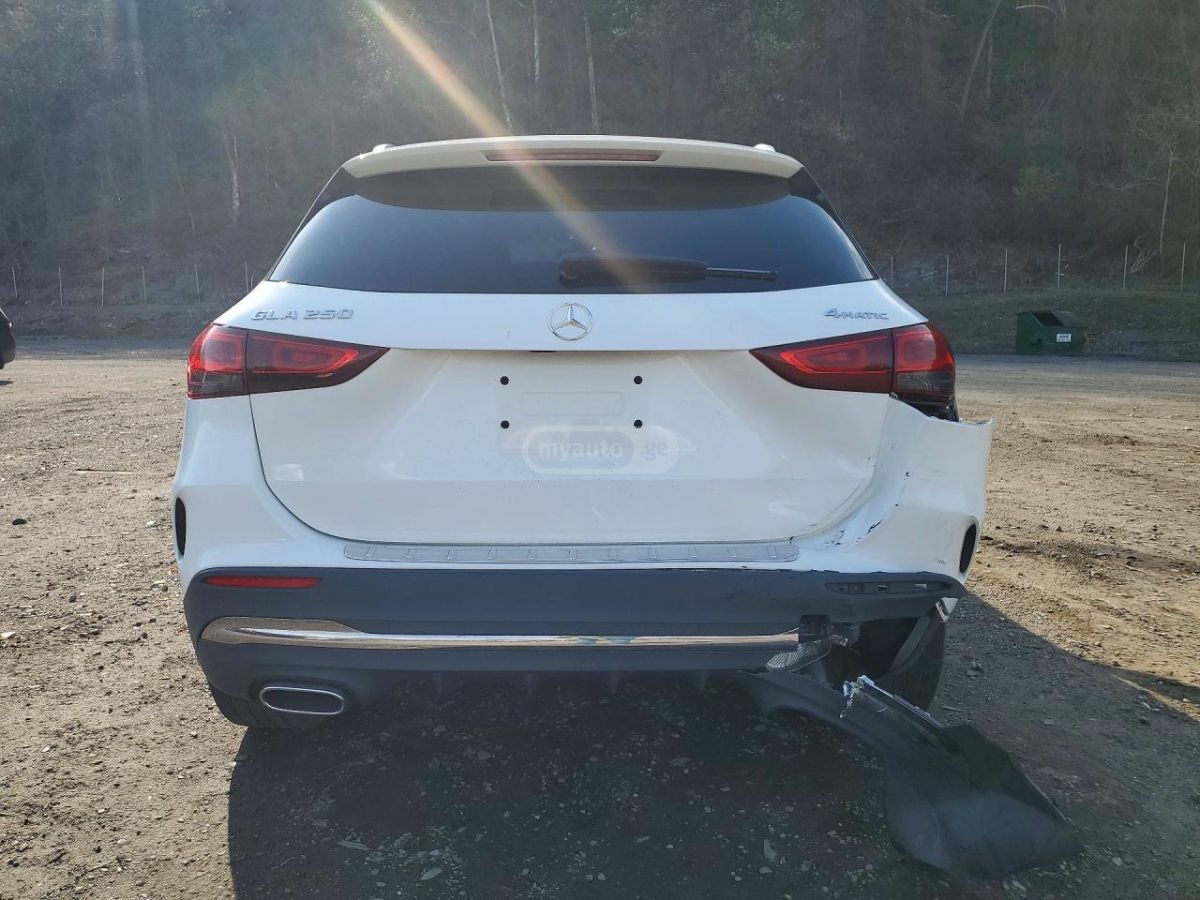 Mercedes-Benz GLA 250 - фото 6