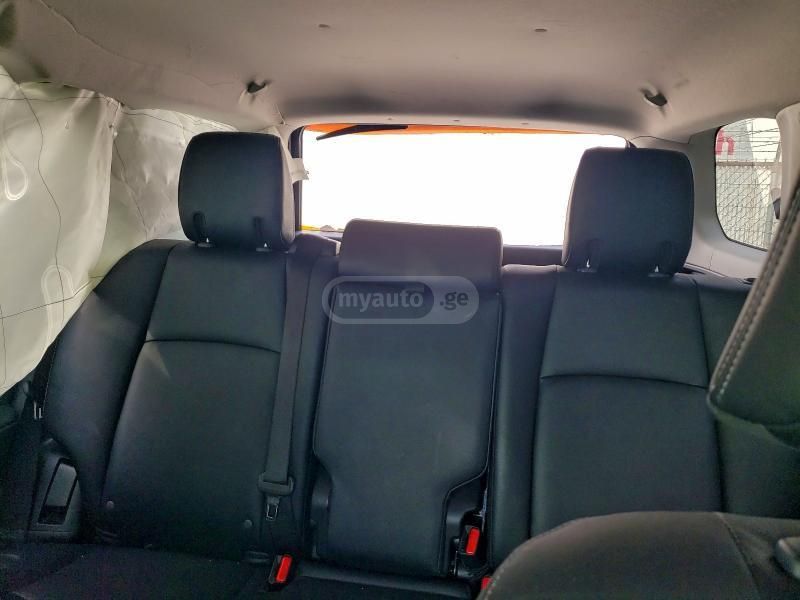 Toyota Limited 4dr 4x4 Automatic — миниатюра 10