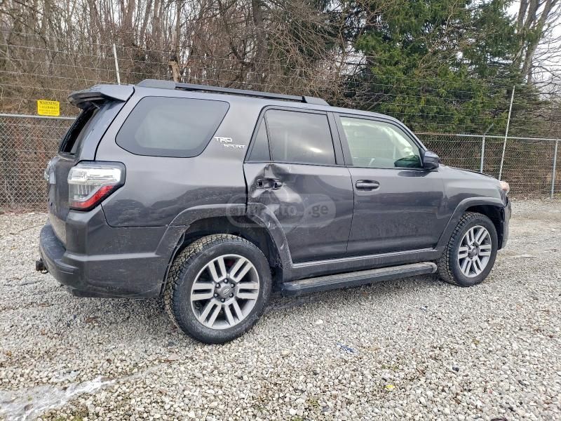 Toyota Limited 4dr 4x4 Automatic — миниатюра 3