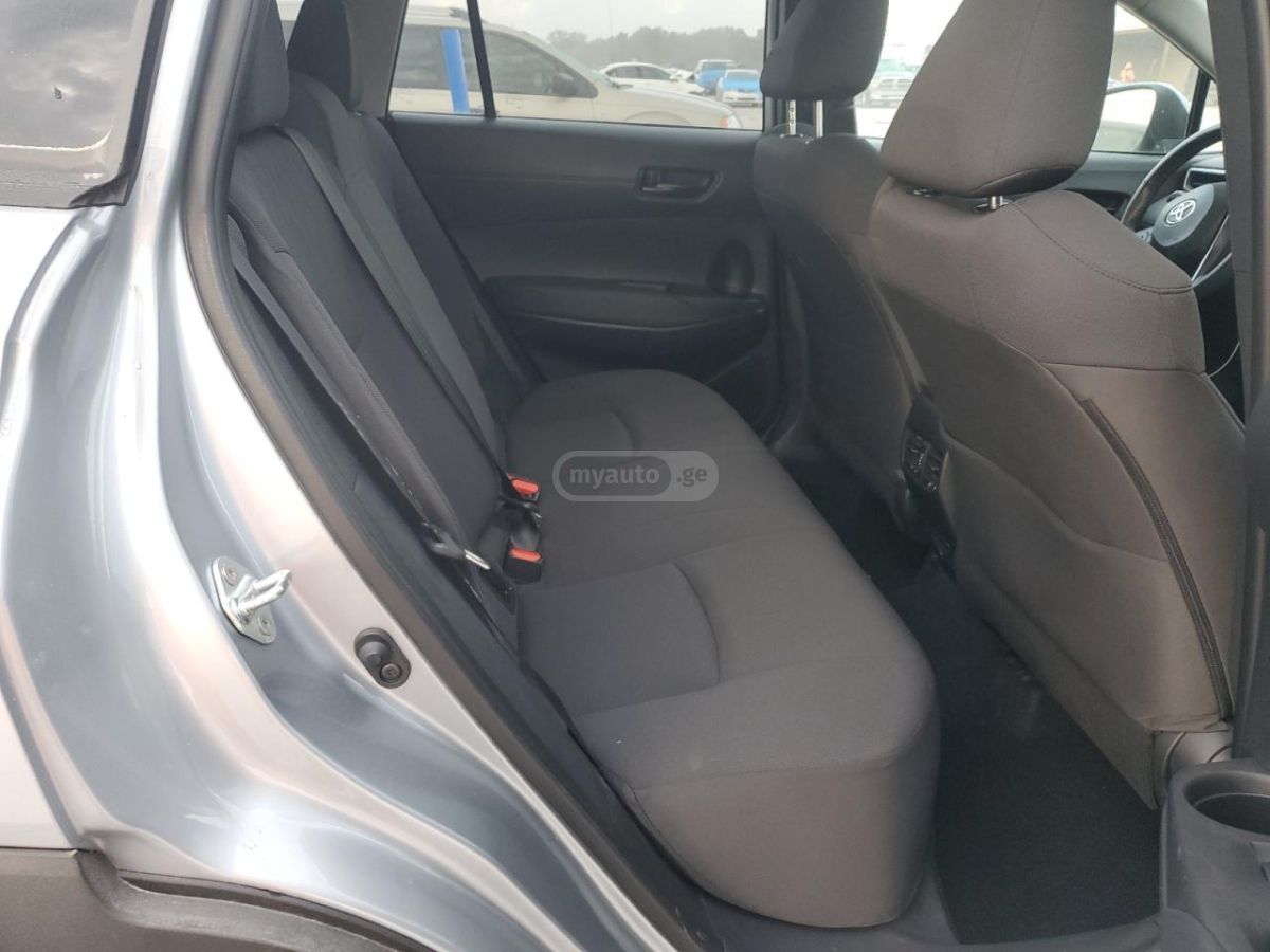 Toyota LE 4dr Sedan CVT — миниатюра 11