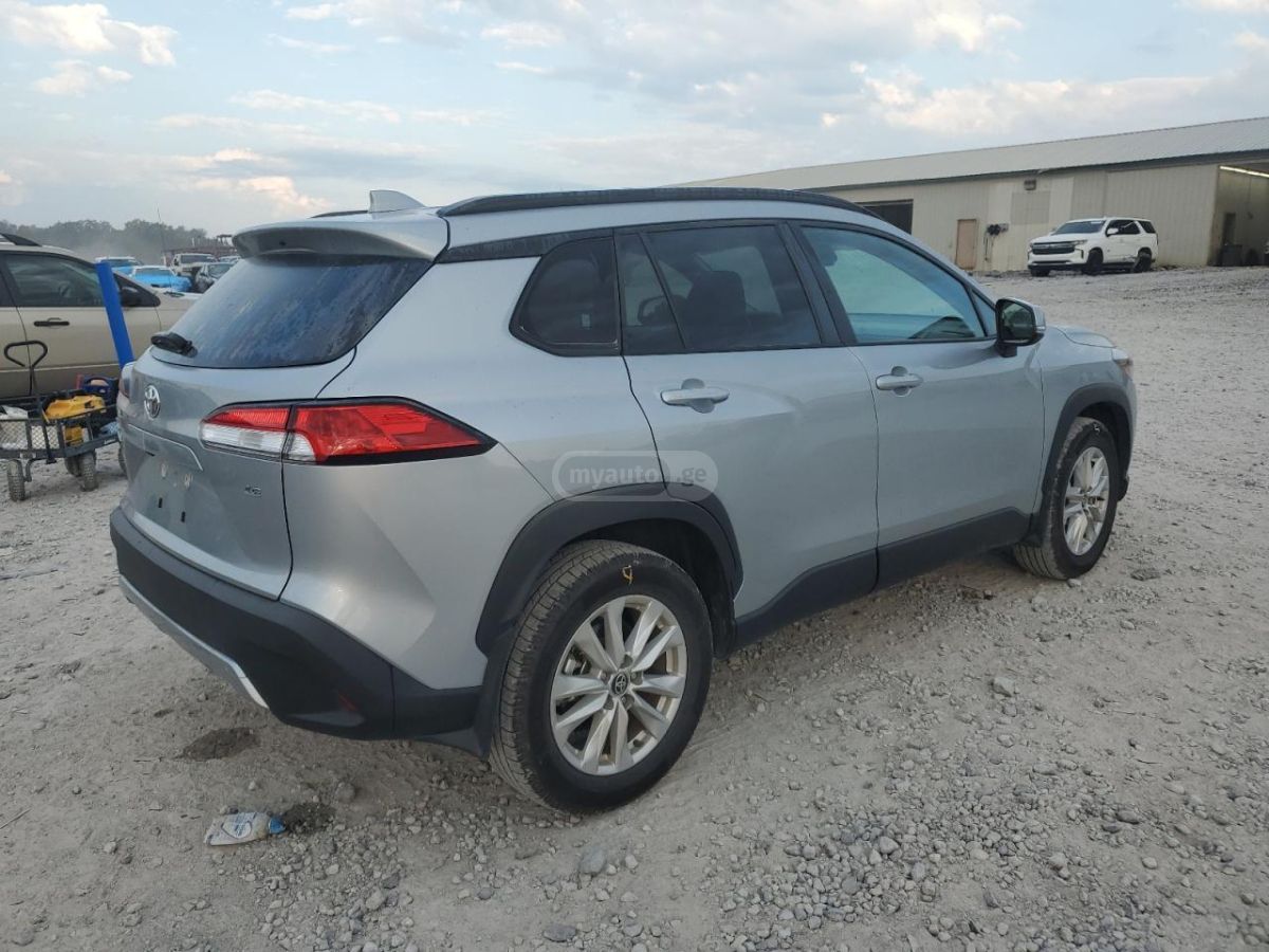 Toyota LE 4dr Sedan CVT — миниатюра 4