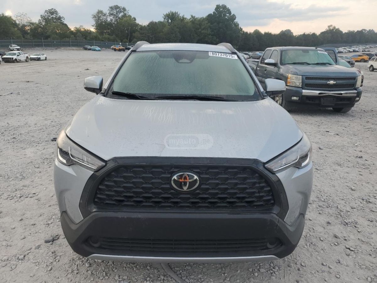 Toyota LE 4dr Sedan CVT — миниатюра 6