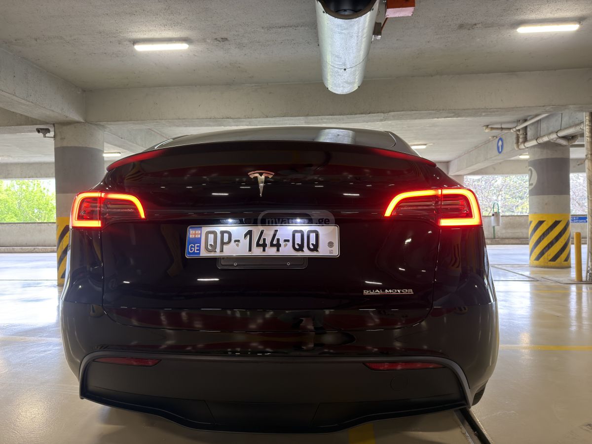 Tesla Model Y 2025 — фото 13 купить в Москве