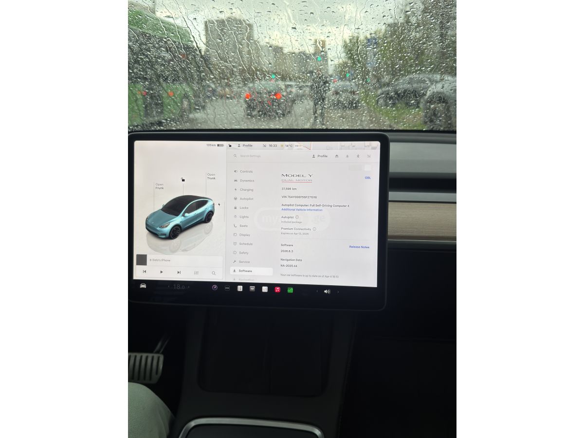 Tesla Model Y - фото 9