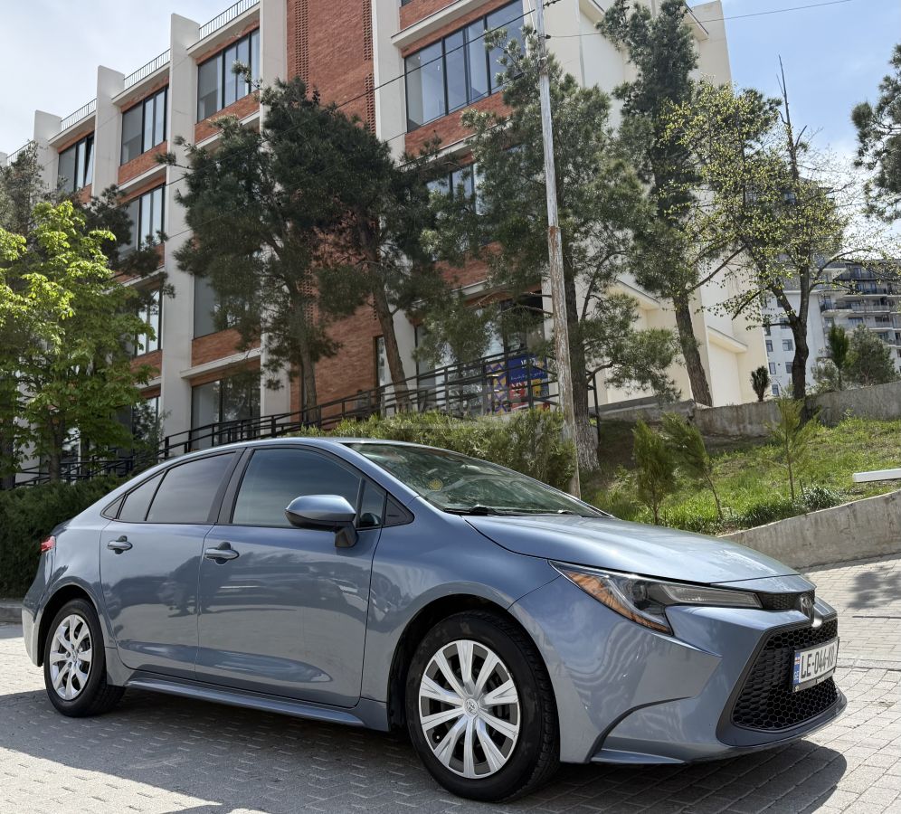 Toyota Corolla - фото 1