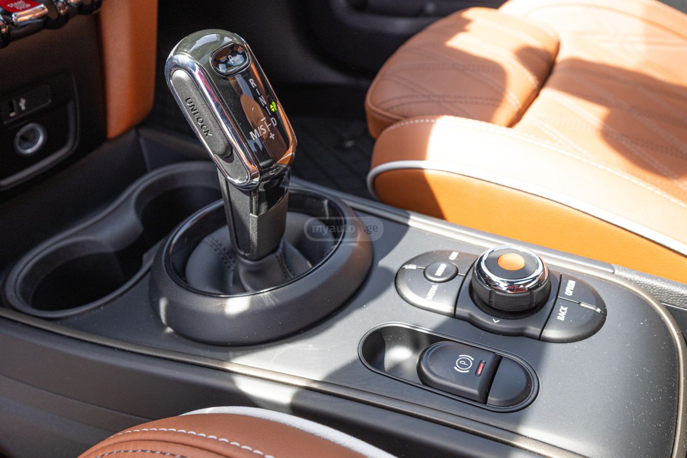 MINI Countryman John Cooper Works 2023 — миниатюра 12