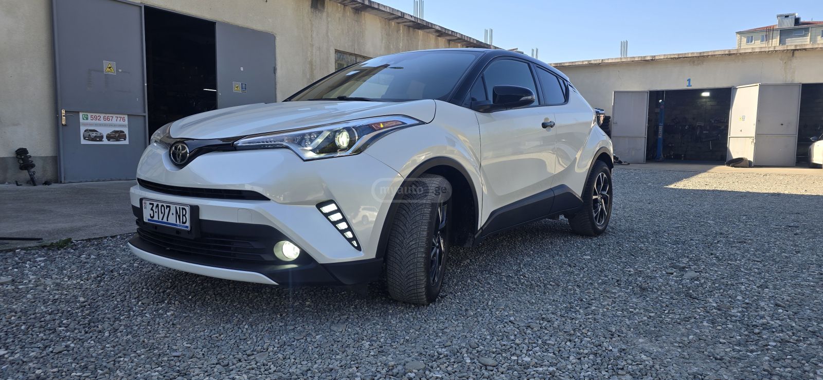 Toyota CHR - фото 1