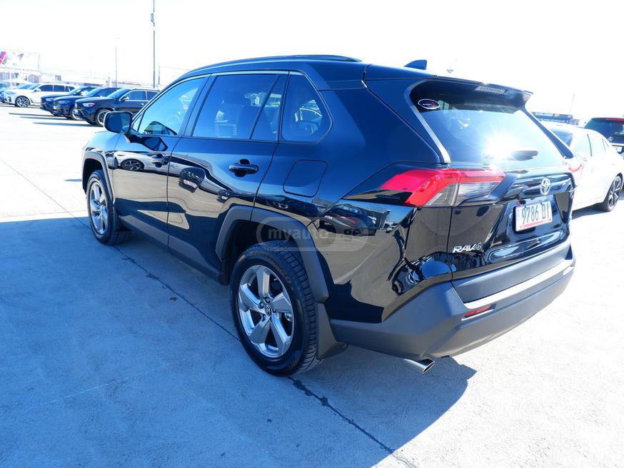 Toyota LE 4dr All-Wheel Drive Automat — миниатюра 5