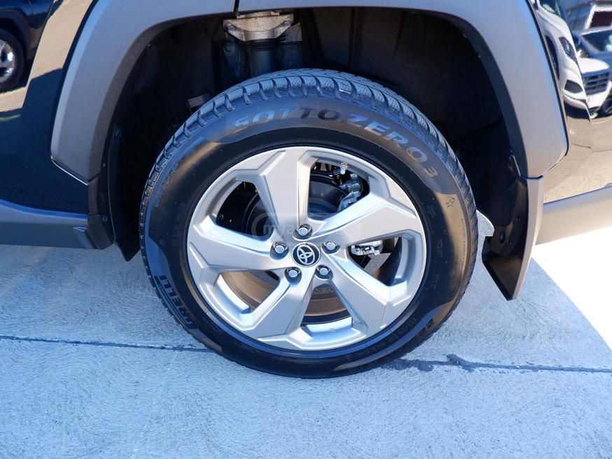 Toyota LE 4dr All-Wheel Drive Automat — миниатюра 7