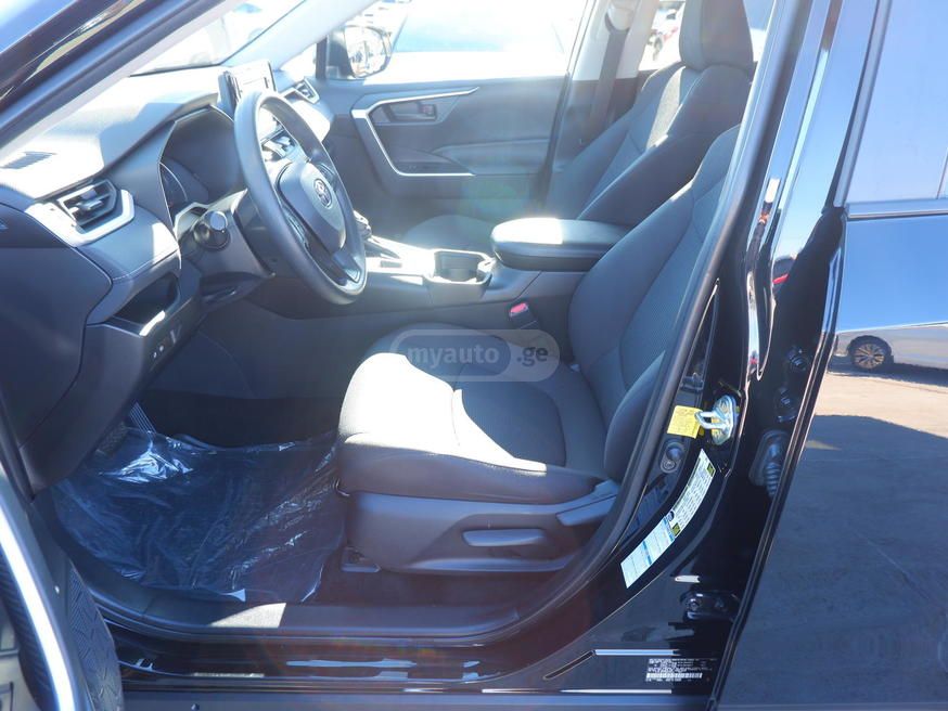 Toyota LE 4dr All-Wheel Drive Automat — миниатюра 8