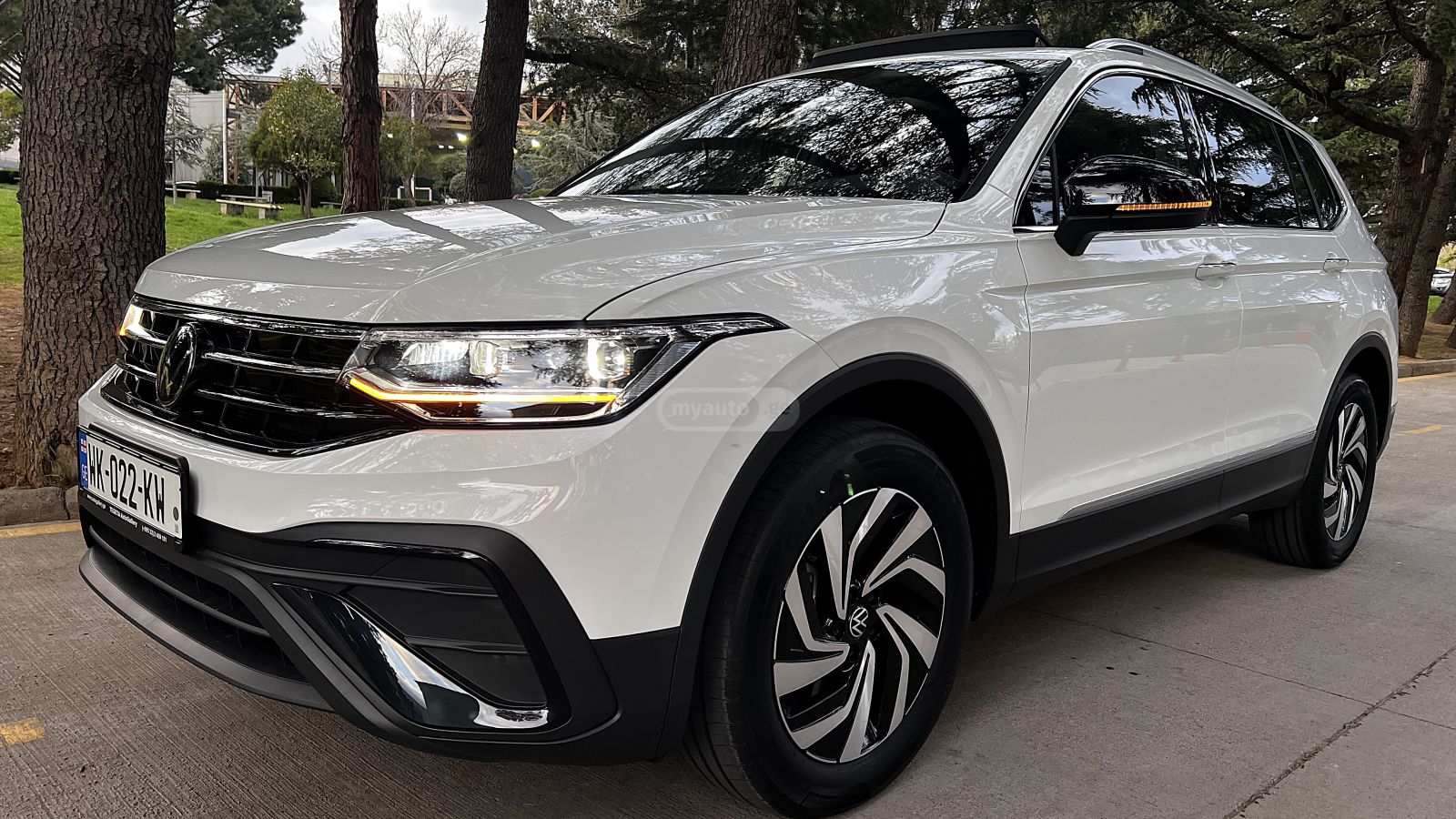 Volkswagen Tiguan - фото 10