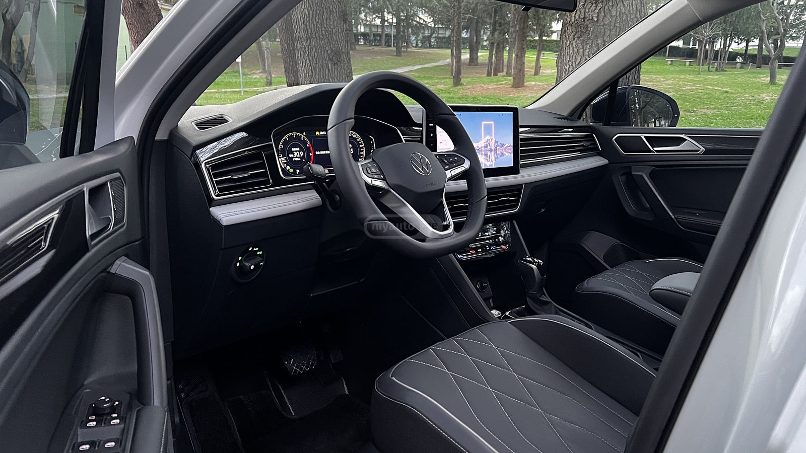 Volkswagen Tiguan - фото 11