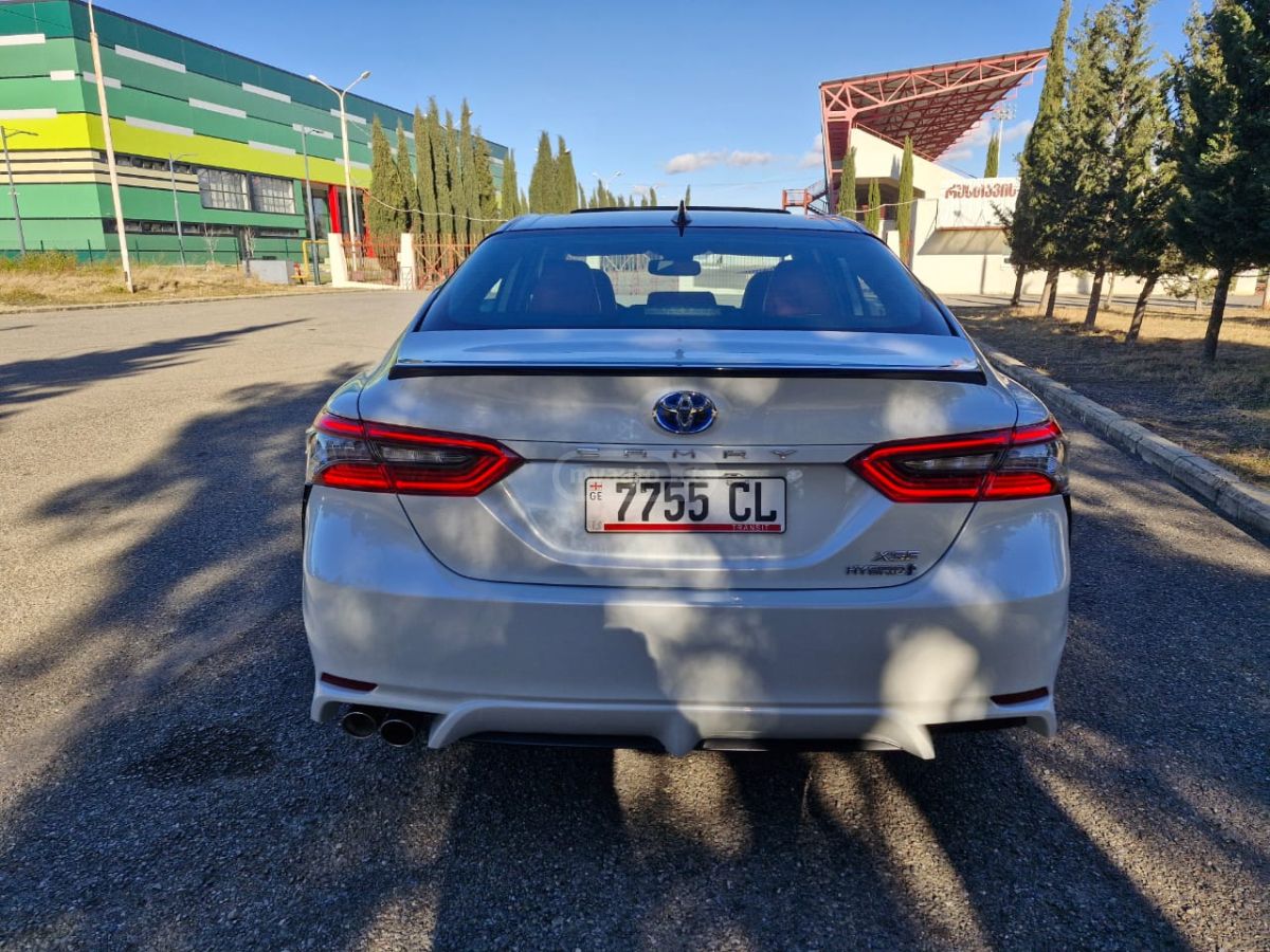 Toyota XSE 4dr Front-Wheel Drive Seda — миниатюра 11