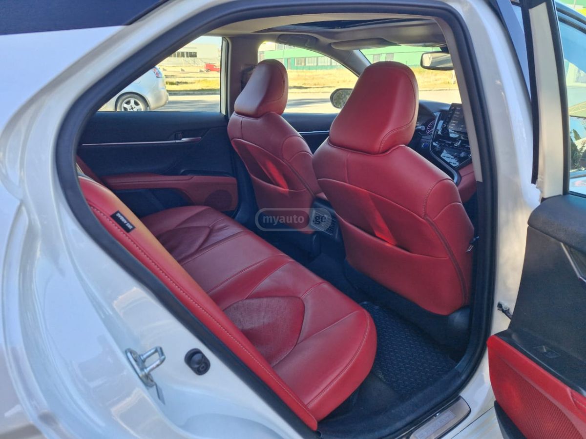 Toyota XSE 4dr Front-Wheel Drive Seda — миниатюра 8