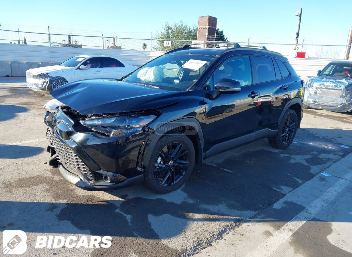 Toyota Corolla cross 2024 — миниатюра 1