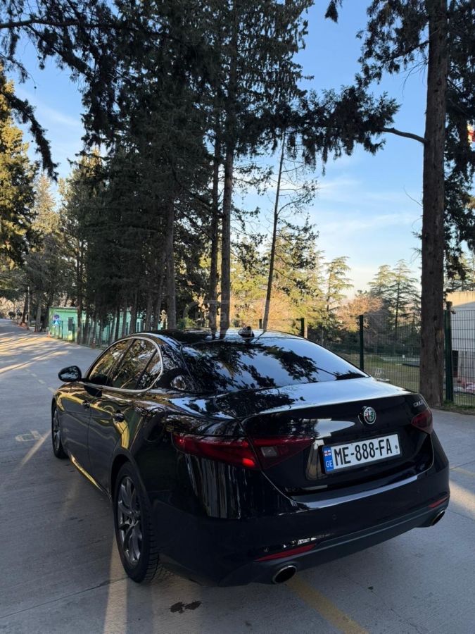 Alfa Romeo Giulia - фото 2