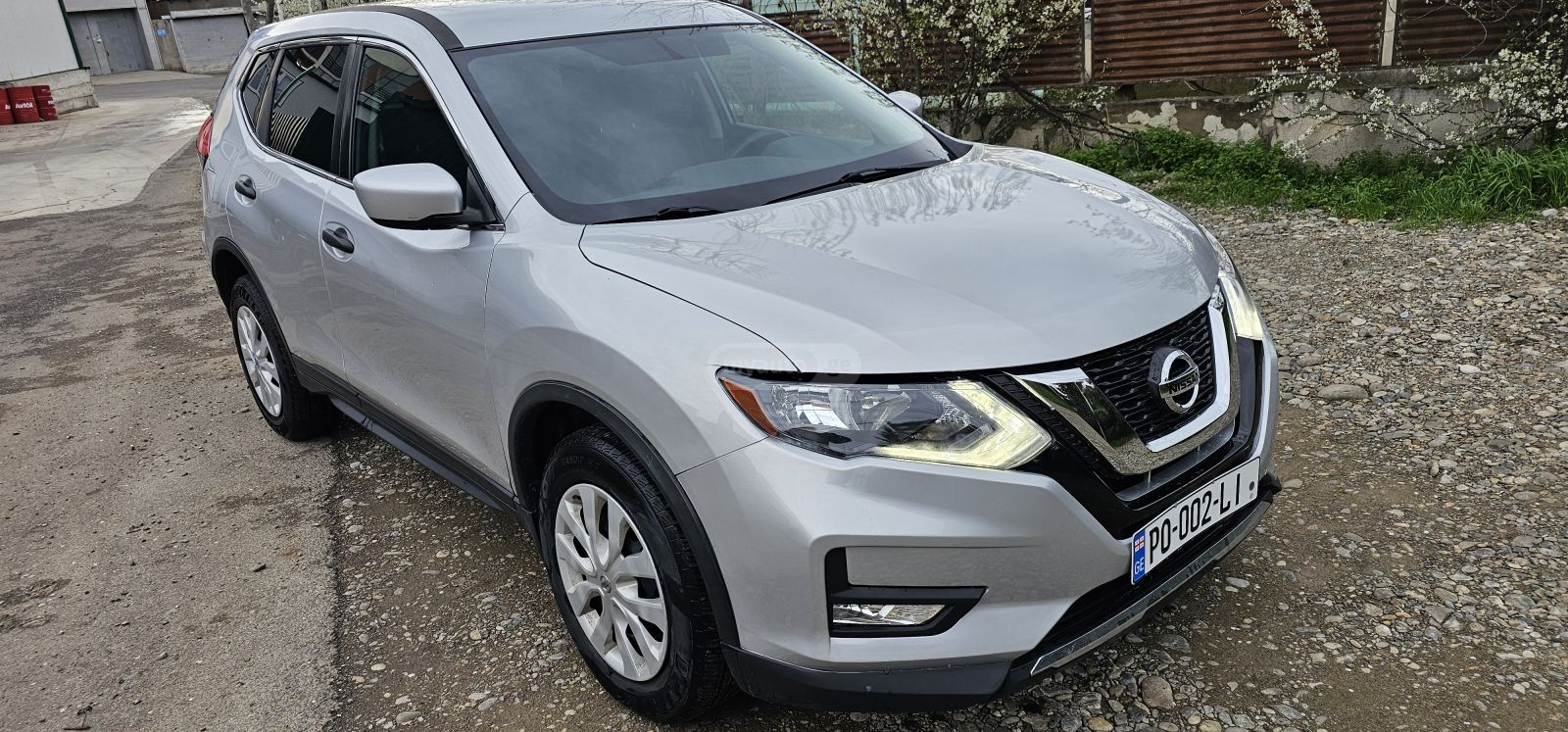 Nissan Rogue - фото 1