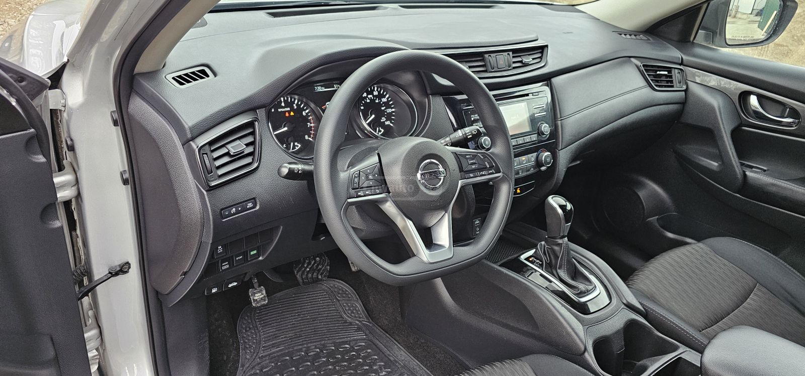 Nissan Rogue - фото 8