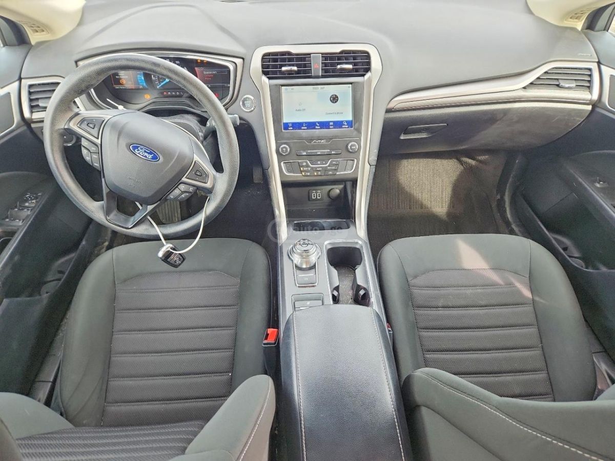 Ford Fusion - фото 8