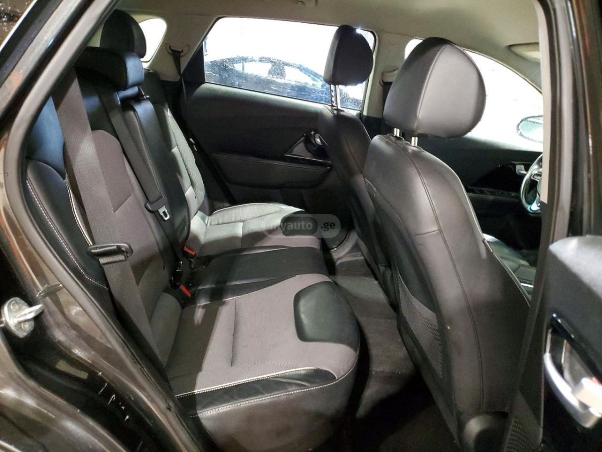 Kia Niro - фото 10