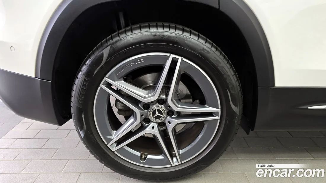 Mercedes-Benz GLB 35 AMG 2021 — миниатюра 5