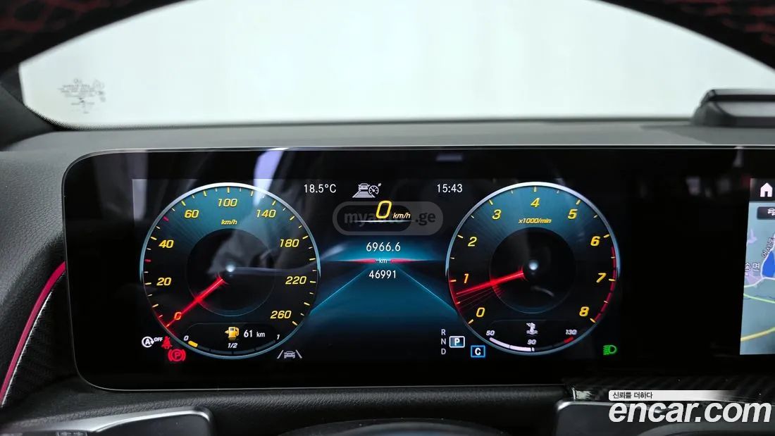 Mercedes-Benz GLB 35 AMG 2021 — миниатюра 8