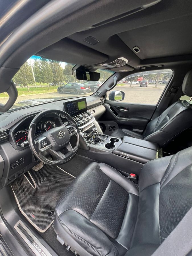 Toyota Land Cruiser - фото 3