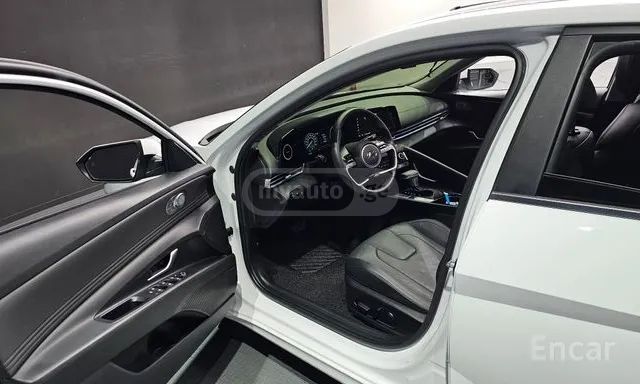 Hyundai Avante - фото 11