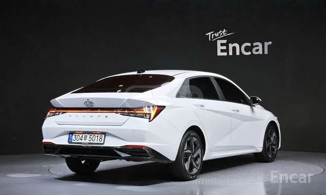Hyundai Avante - фото 2