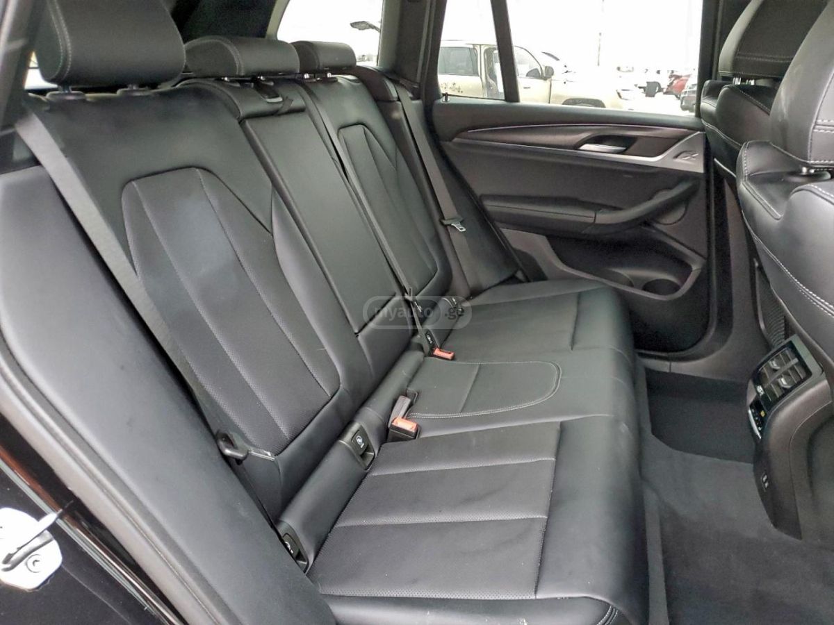 BMW xDrive40i 4dr All-Wheel Drive — миниатюра 11