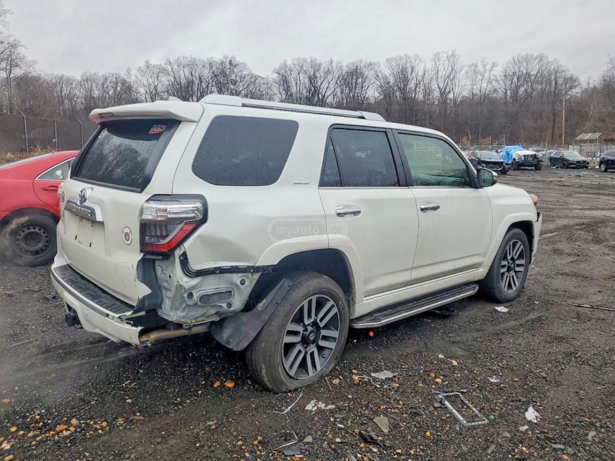 Toyota 4 Runner - фото 3