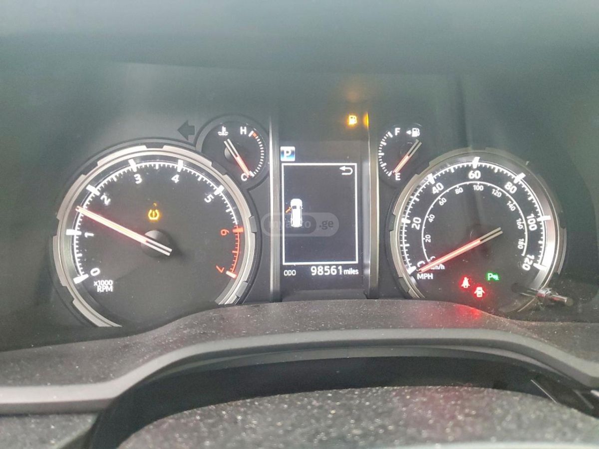 Toyota 4 Runner - фото 9