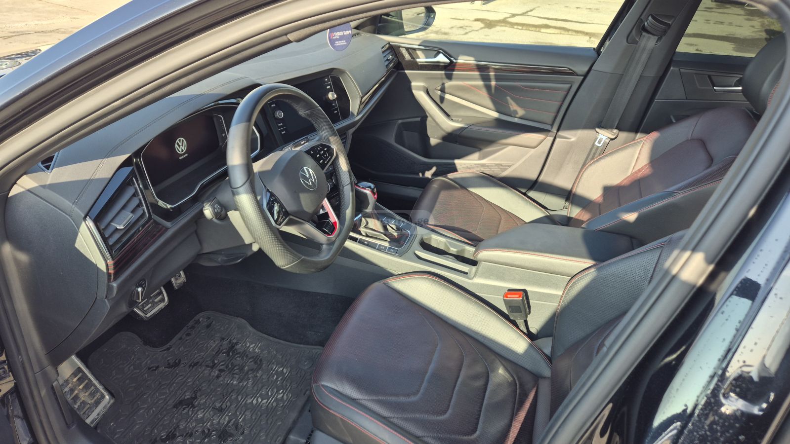 Volkswagen Jetta GLI 2022 — миниатюра 8