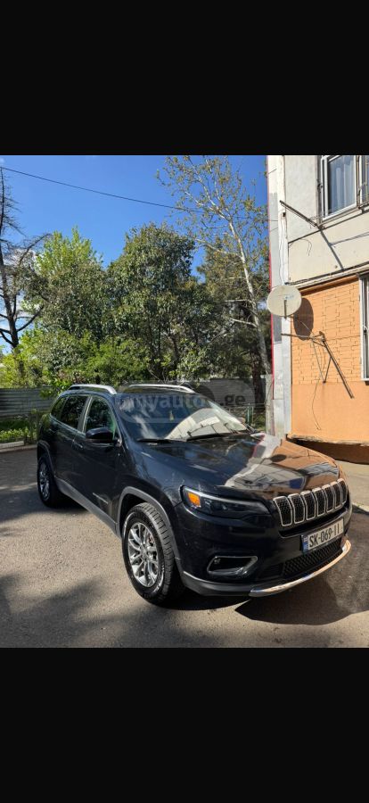Jeep Cherokee - фото 2