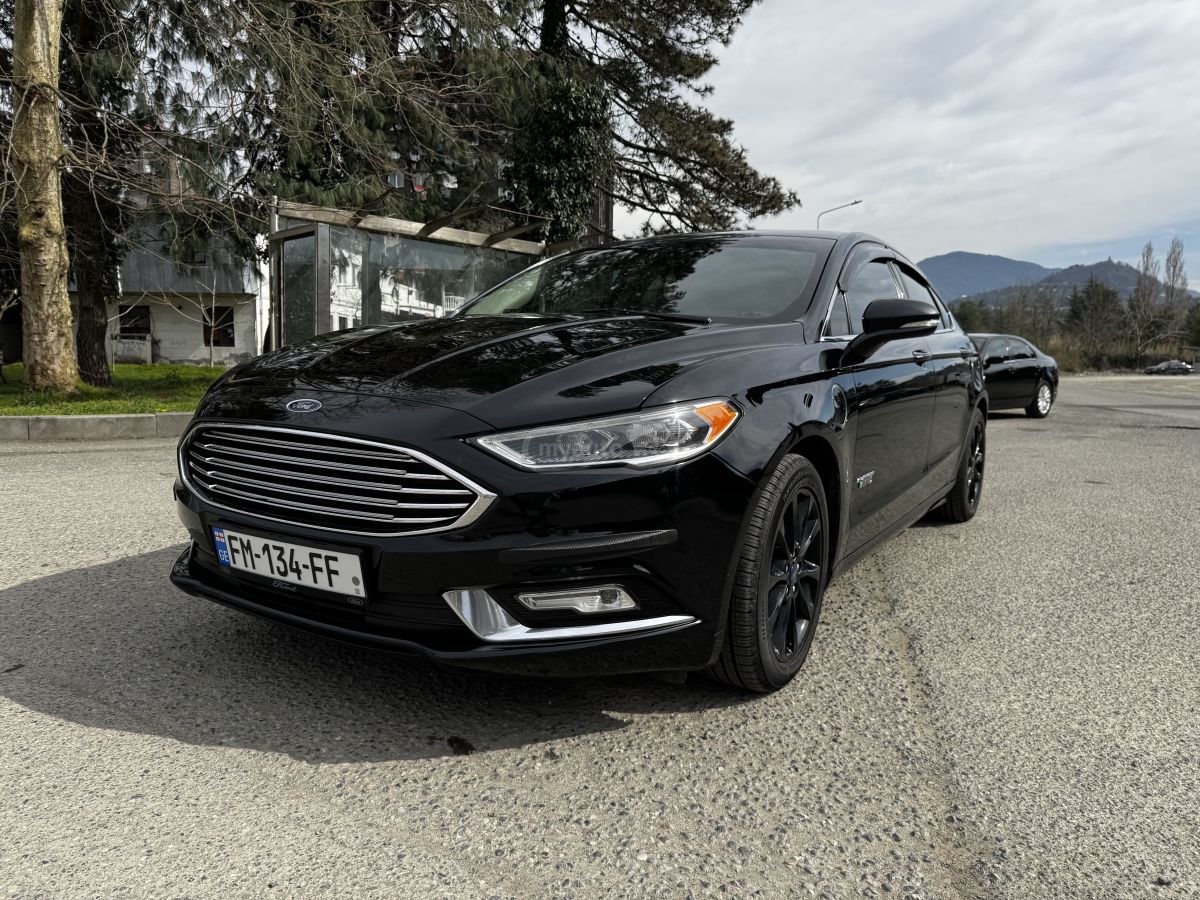 Ford Fusion - фото 1