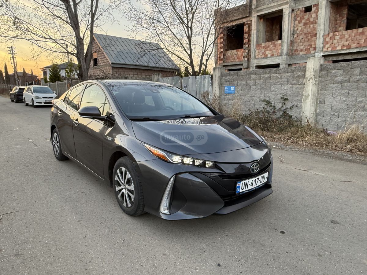 Toyota XLE 5dr Hatchback CVT — миниатюра 1