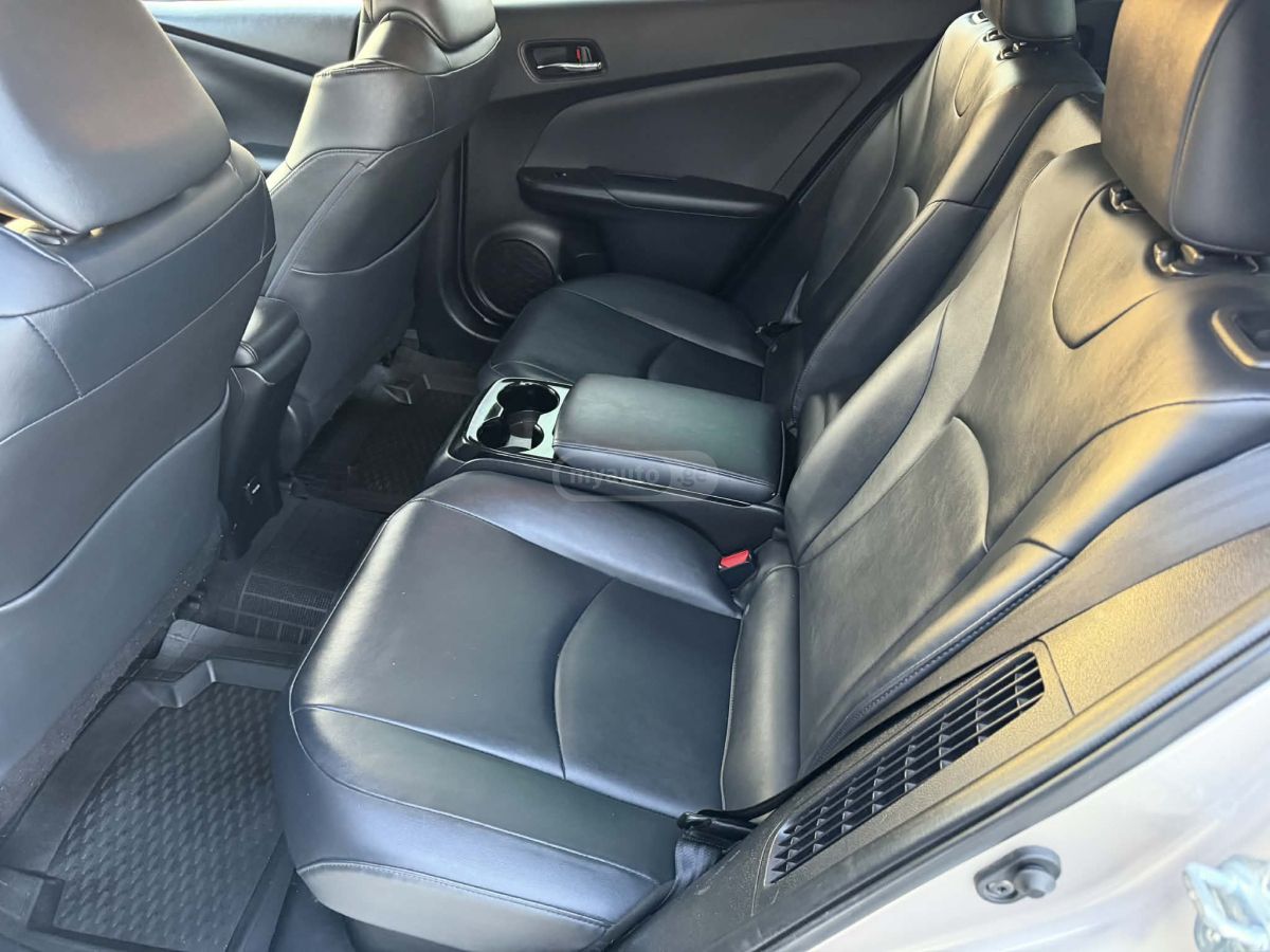 Toyota Prius Prime - фото 12