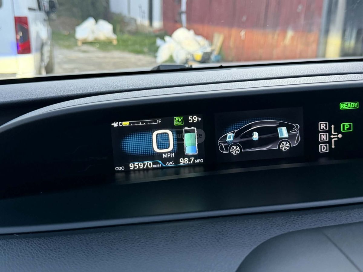 Toyota Prius Prime - фото 14