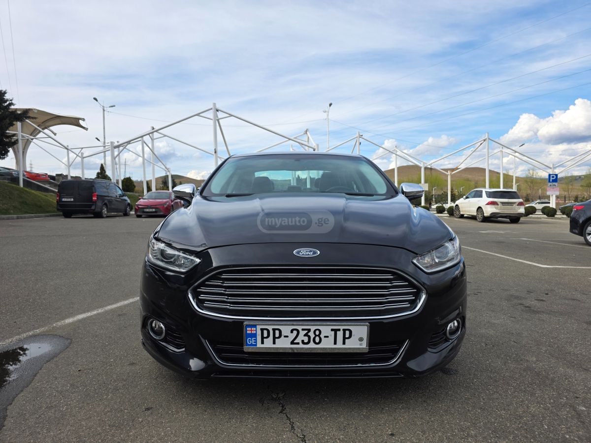 Ford Fusion - фото 1