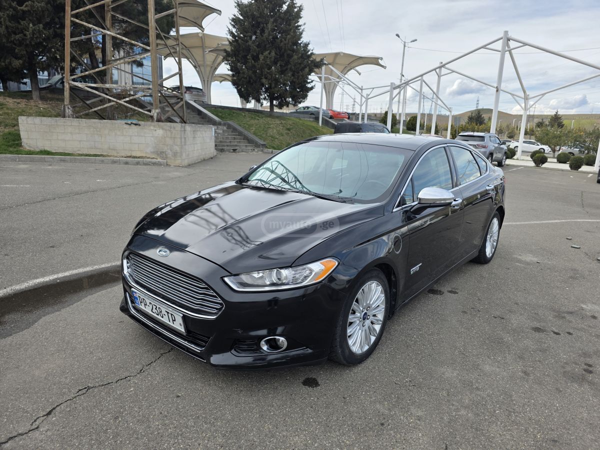 Ford Fusion - фото 2