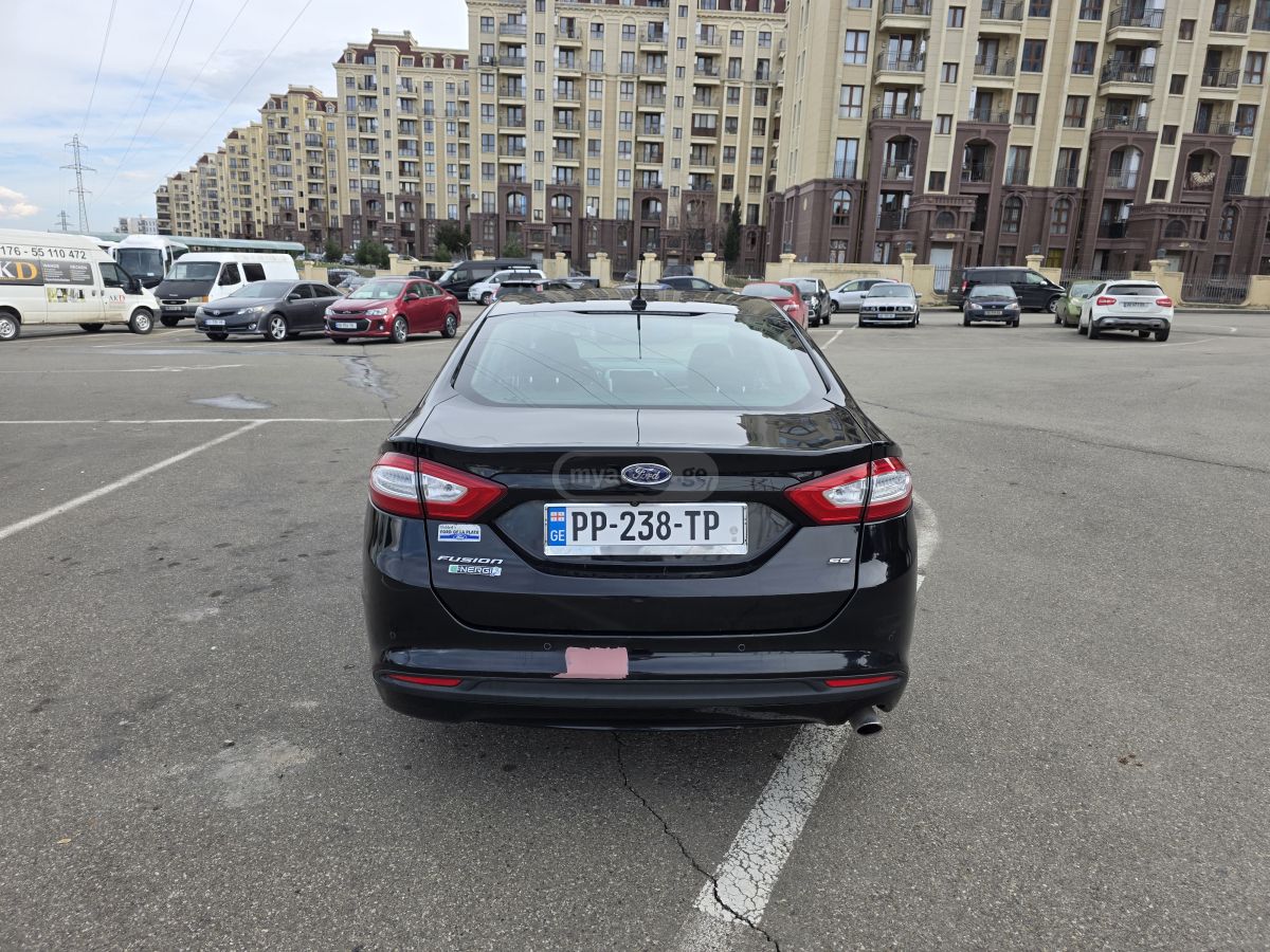 Ford Fusion - фото 5