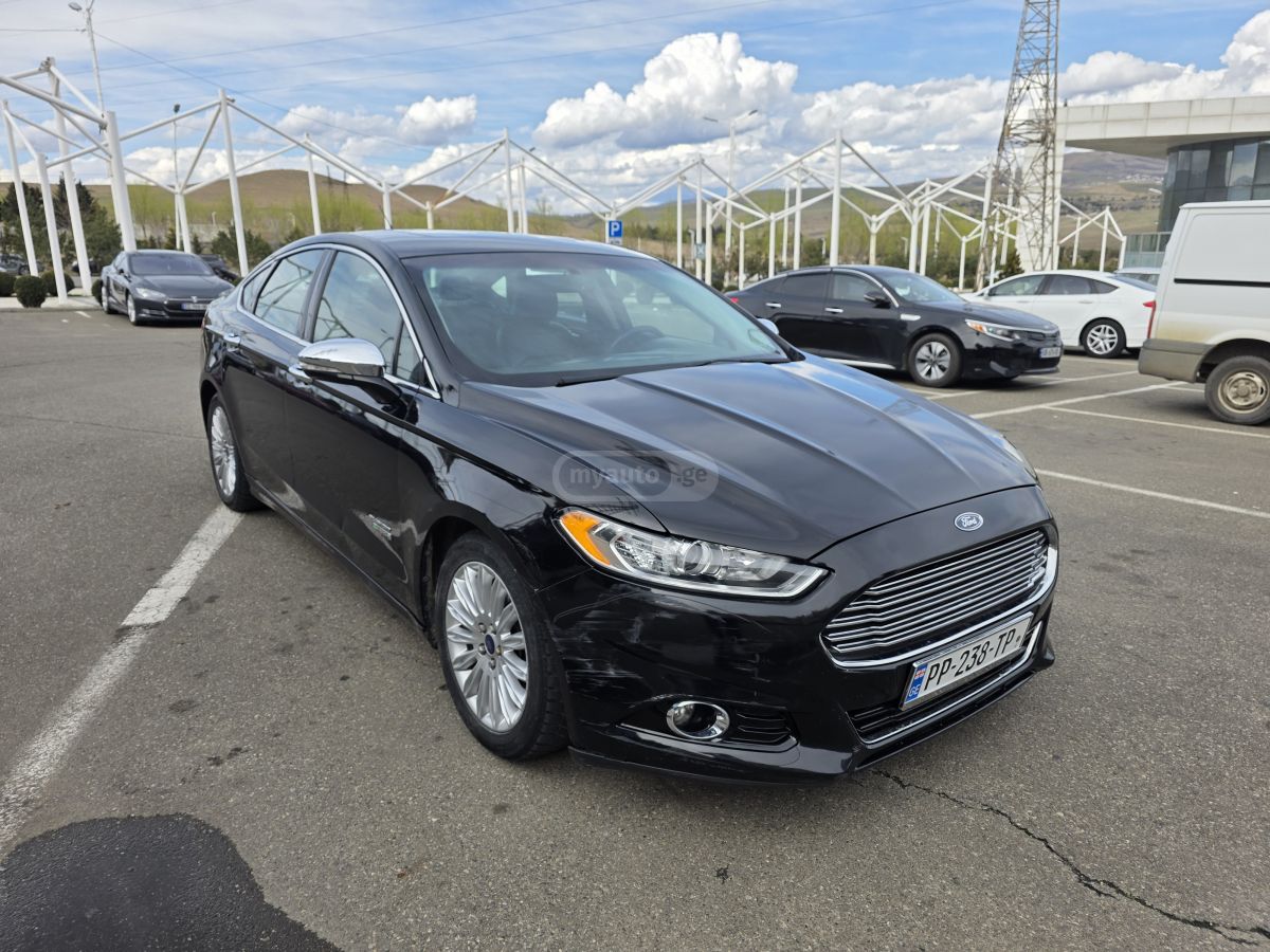 Ford Fusion - фото 8