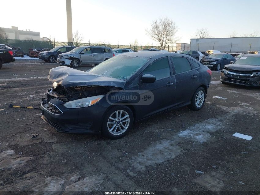 Ford Focus - фото 1