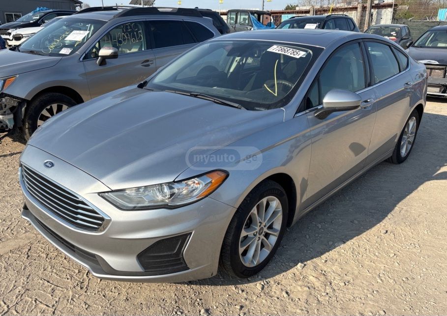 Ford Fusion - фото 1